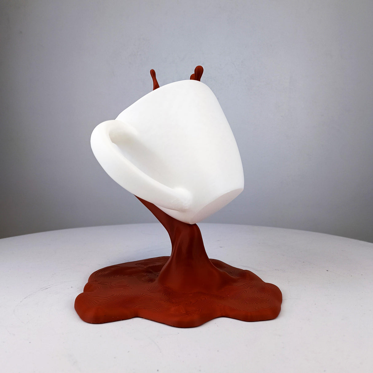 3D Printed Coffee Splash Sculpture | Floating Spilling Coffee Cup Optical Illusion Desk Decor | Coffee Bar Display Unique Barista Gift Cafe