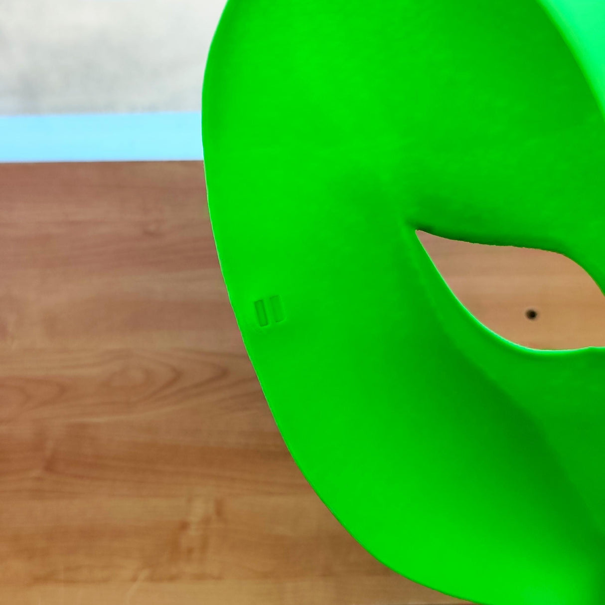 3D Printed Alien Mask | Futuristic Phantom Minimalist Sci-Fi Mask | Cyberpunk Cosplay Extraterrestrial Costume Mask | Space Warrior Mask